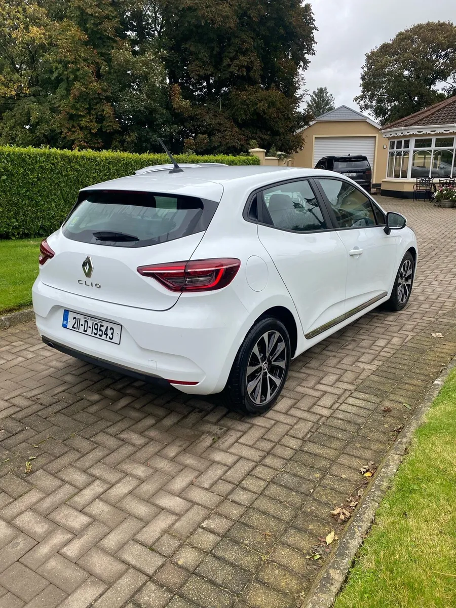 **PRICE DROP** Renault Clio 2021 - Image 4