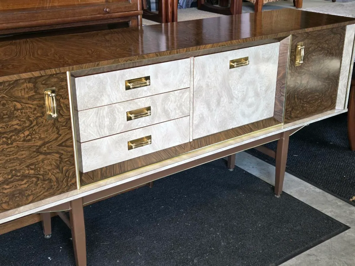 Mld century side bord . - Image 3