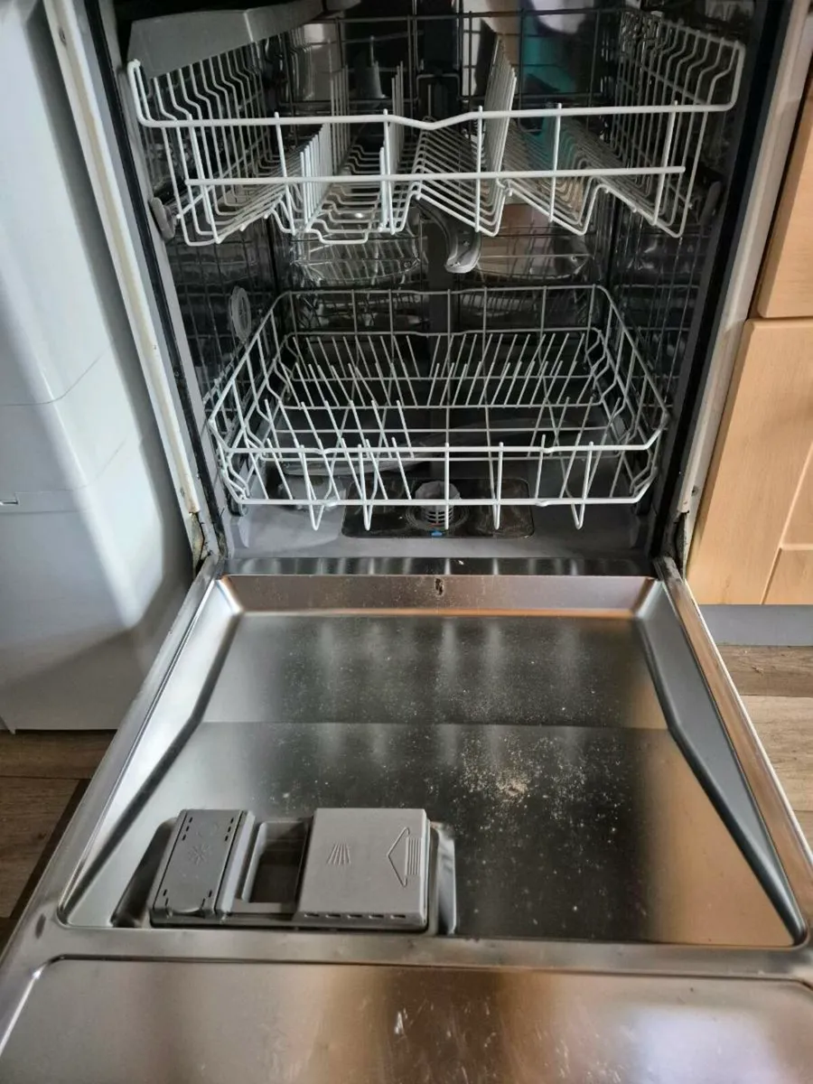 Used Bosch Dishwasher - Image 4