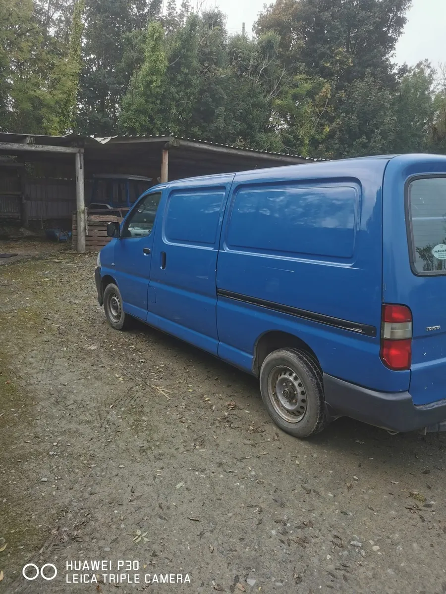 Toyota HiAce 2007 - Image 3