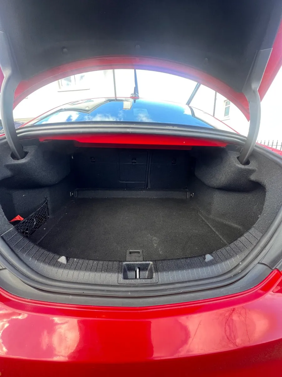 Mercedes Benz CLA - Image 4