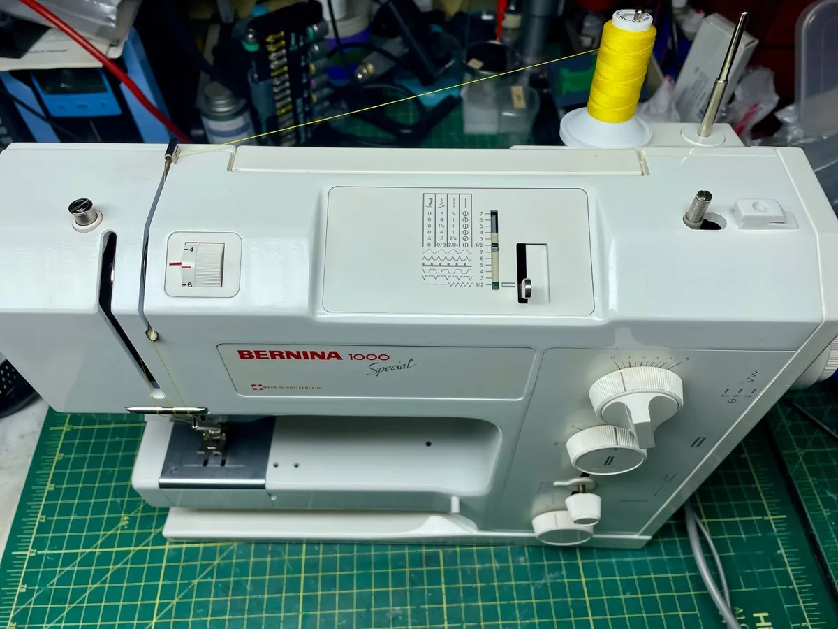Bernina 1000 Special Sewing Machine -Just Serviced - Image 2
