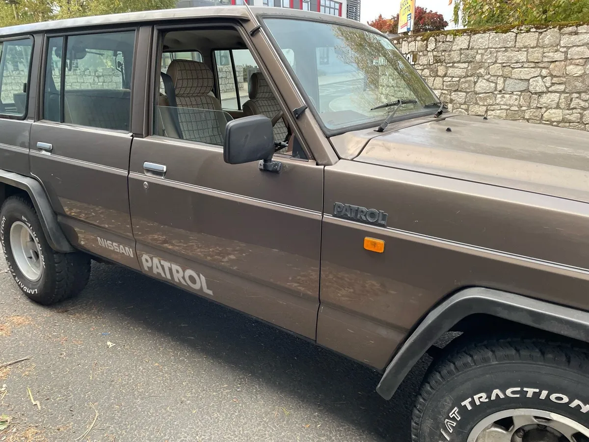 Nissan Patrol 7 Seater - Image 3