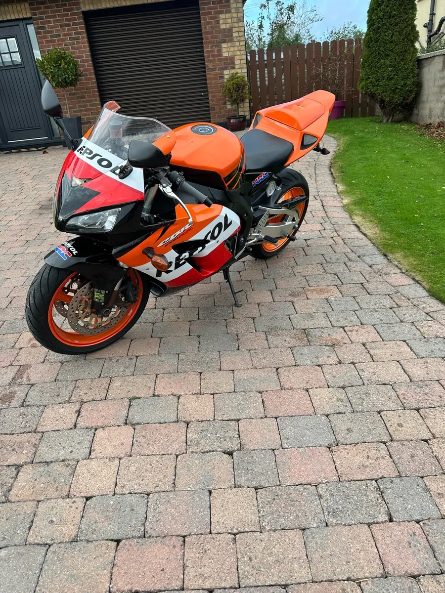Honda CBR 1000rr Fireblade - Image 4