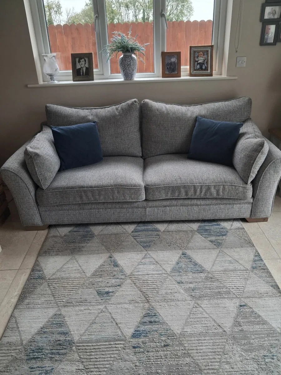 Couch - Image 3