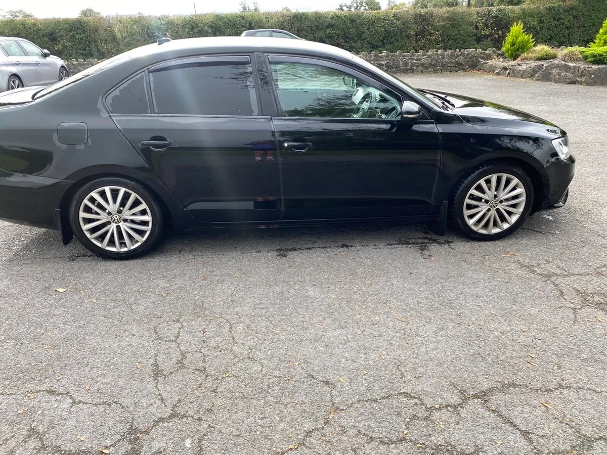 Volkswagen Jetta - Image 3