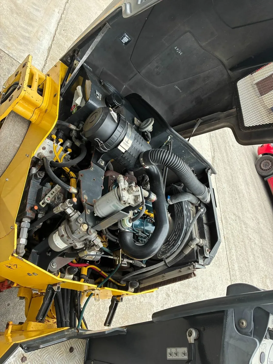 Bomag 120 roller - Image 4