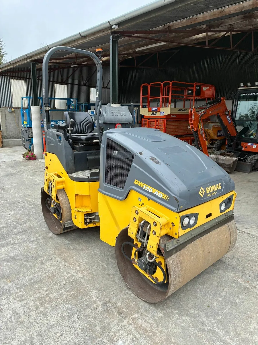 Bomag 120 roller - Image 1