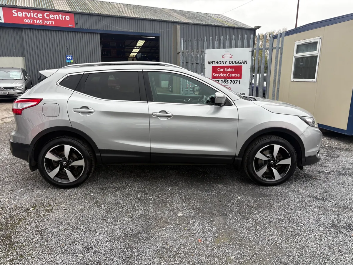 2017 Nissan Qashqai SVE - Image 2