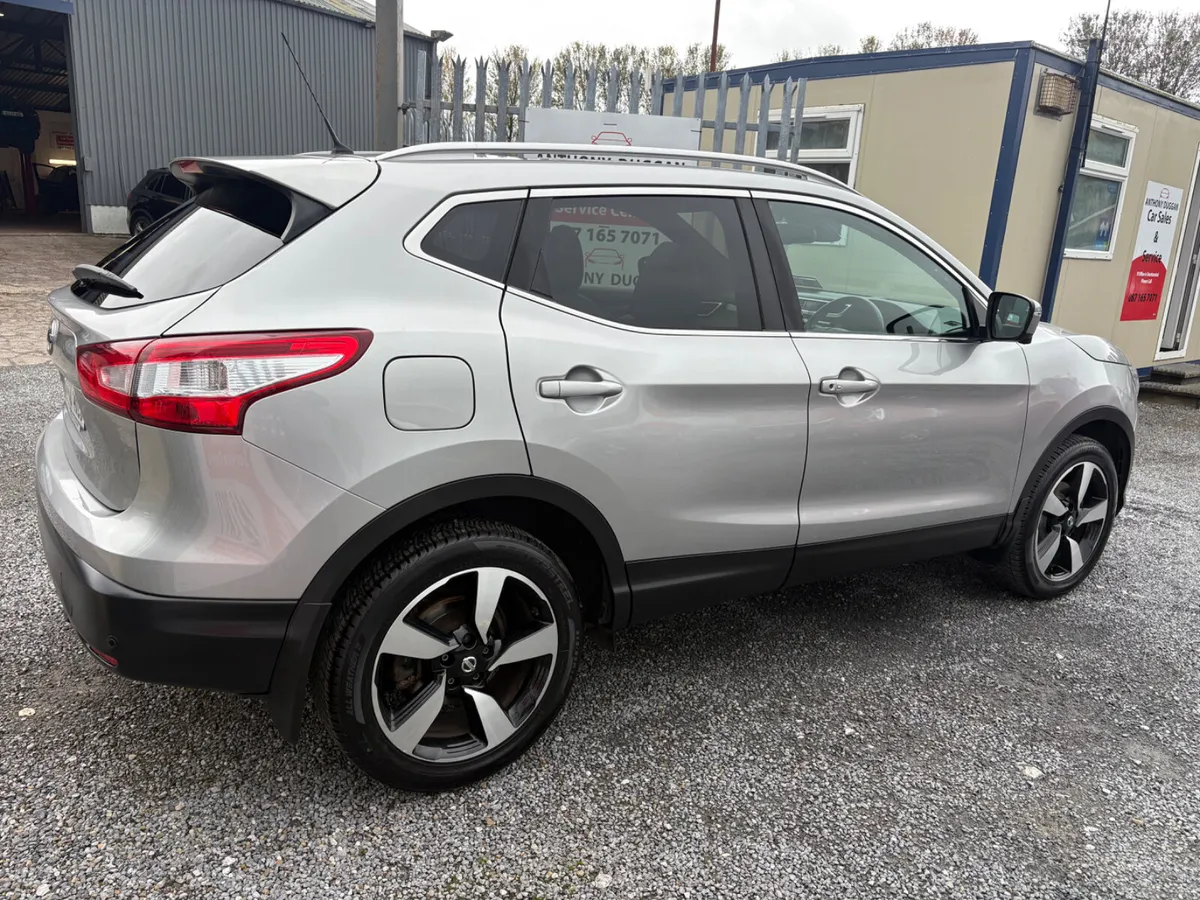 2017 Nissan Qashqai SVE - Image 3