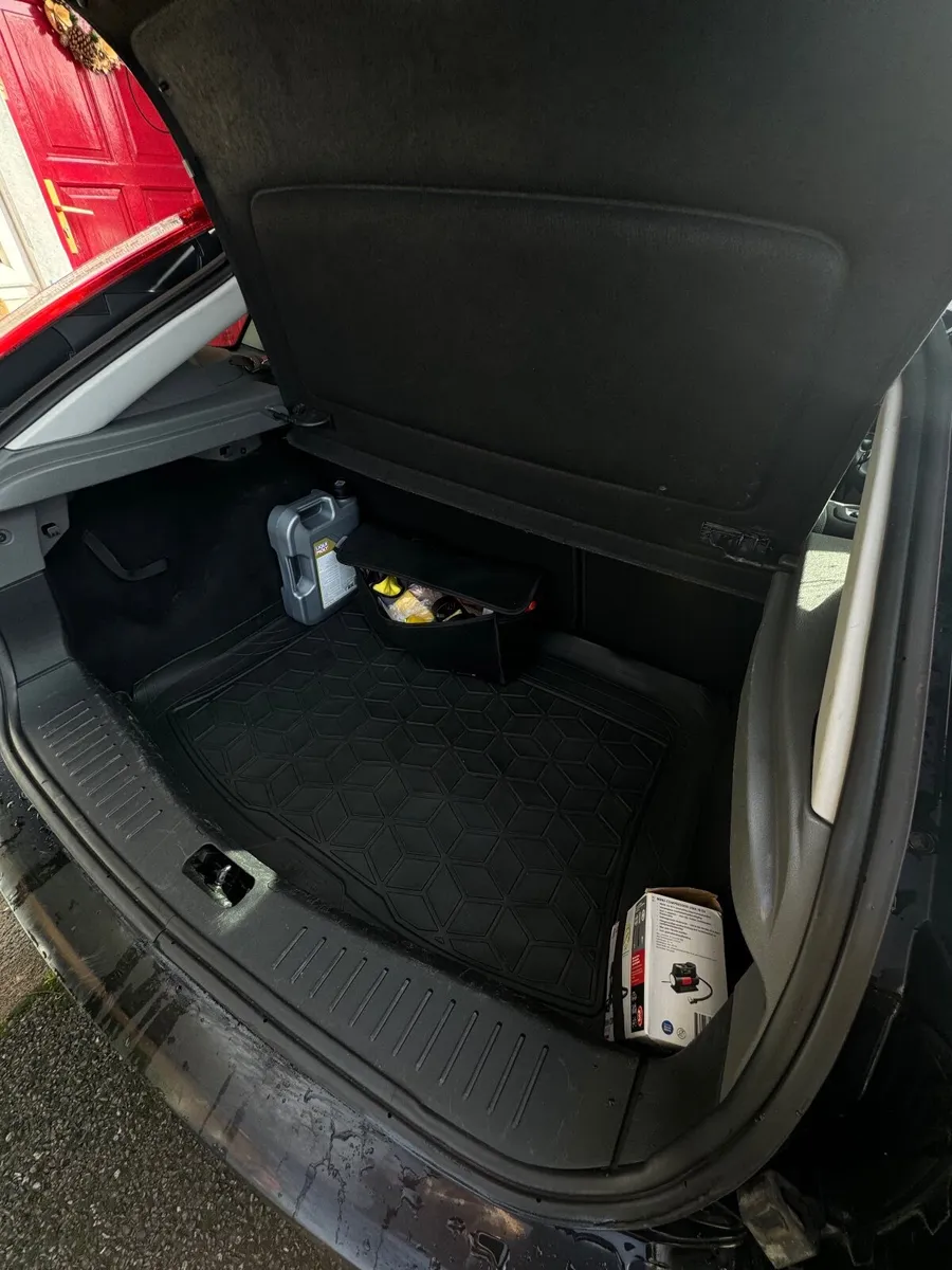 Ford Focus 2011 - Image 4