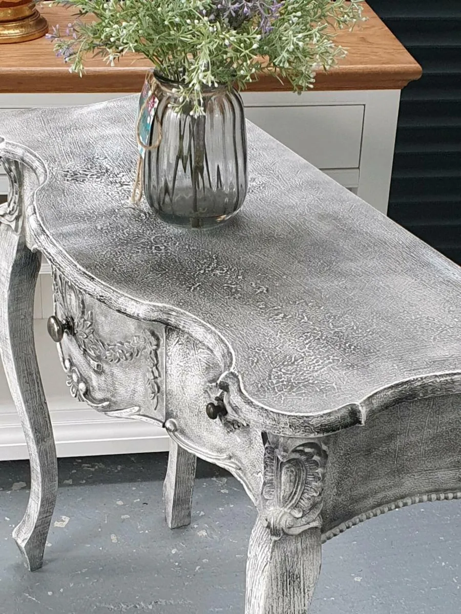 Console table - Image 1