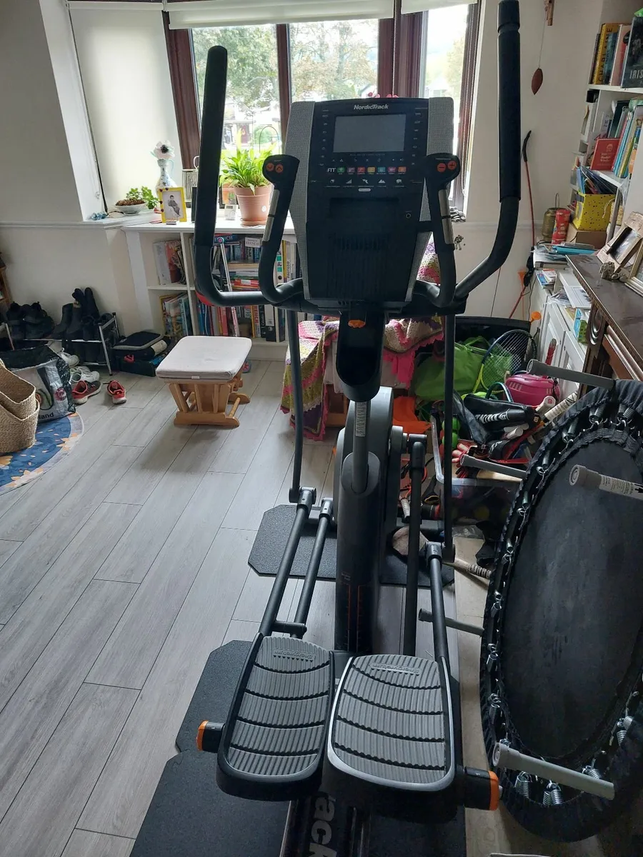 NordicTrack Commercial 14.0  Cross Trainer - Image 3