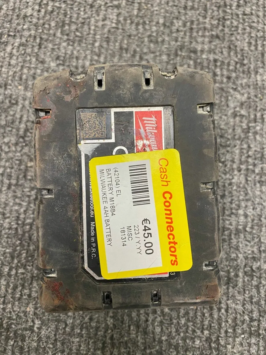 Milwaukee M18B4 4AH Battery - Image 1