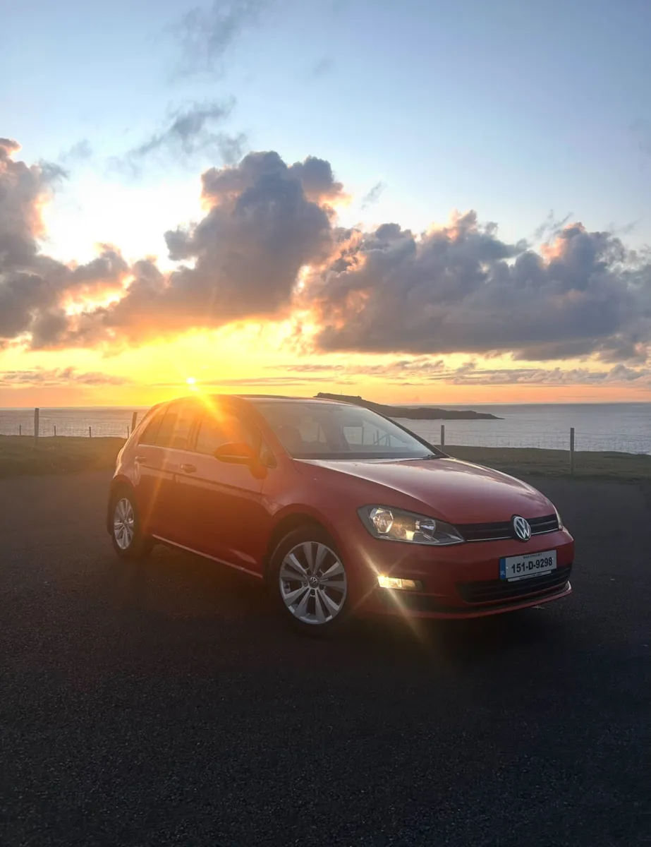 🚗 FOR SALE: 2015 Volkswagen Golf 1.6 TDI – Red 🚗 - Image 1