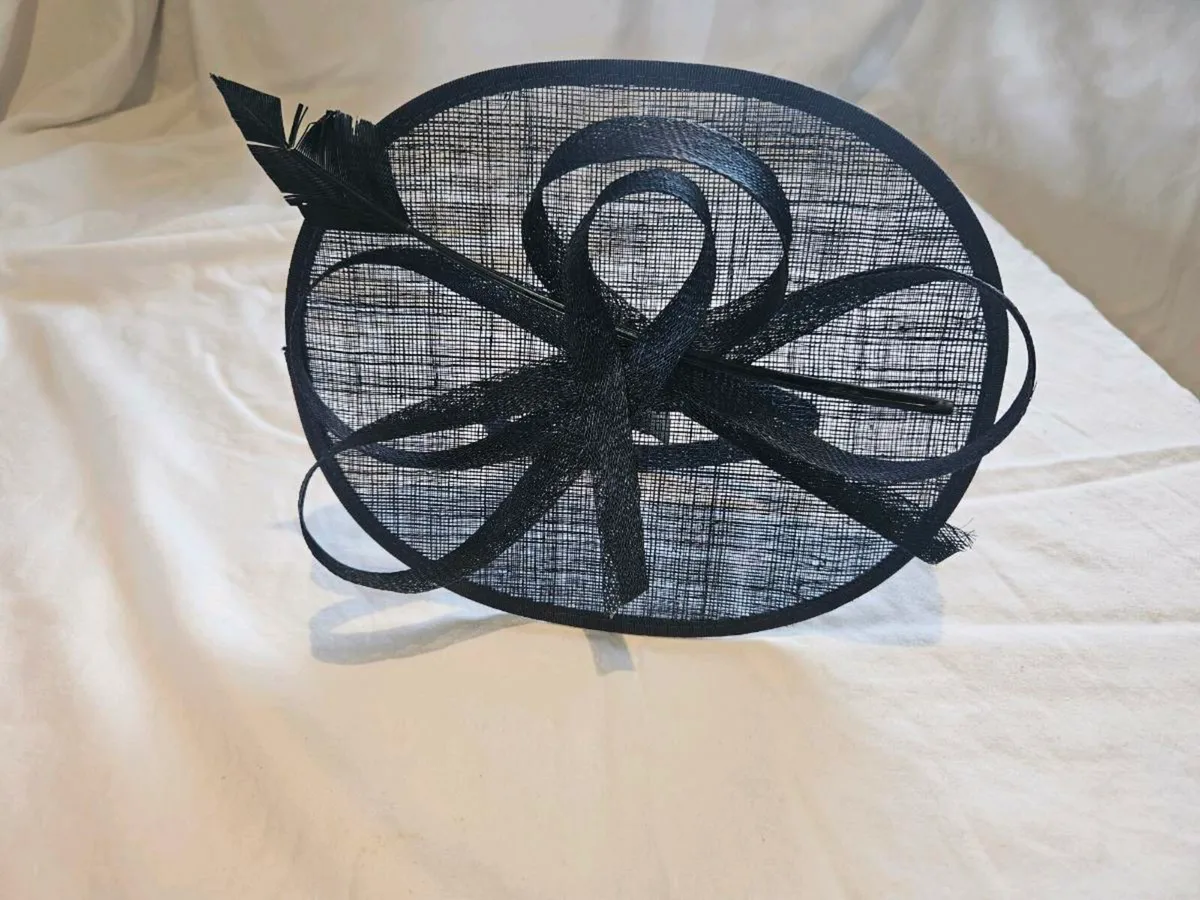 Wedding fascinators - Image 2