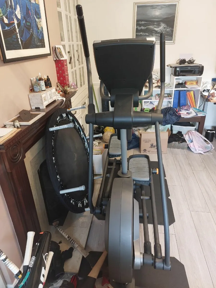 NordicTrack Commercial 14.0  Cross Trainer - Image 4