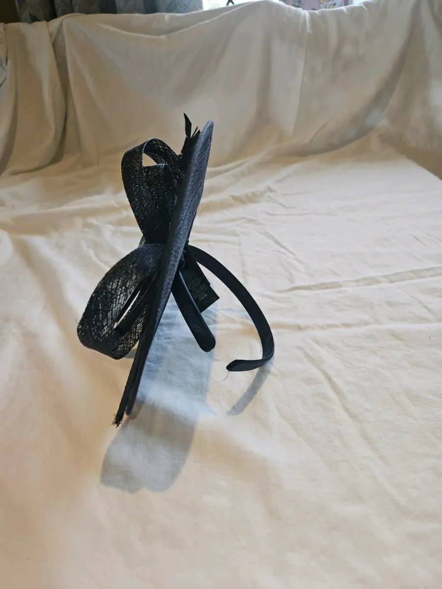 Wedding fascinators - Image 3