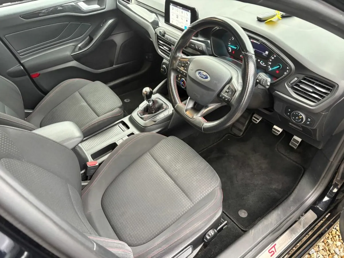 Ford Focus 1.5 TD 120 ST-Line - Image 4