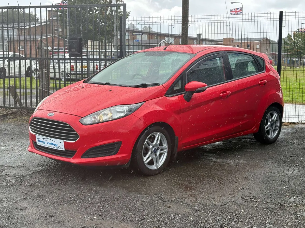 Ford Fiesta 2013 - Image 2