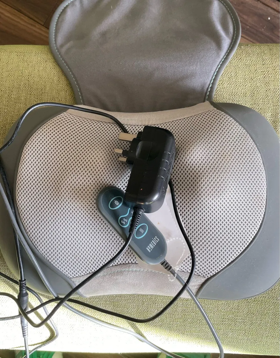 HoMedics Shiatsu Gelback Massage Pillow with Heat - Image 3