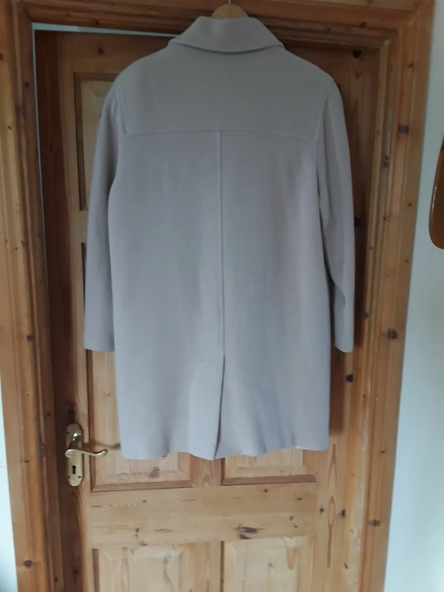 As new ladies designer coat - Image 3