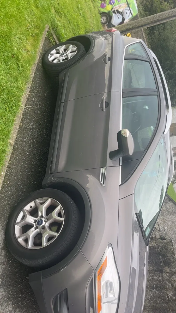 Ford Kuga 2013 (Automatic)  €1500 - Image 2