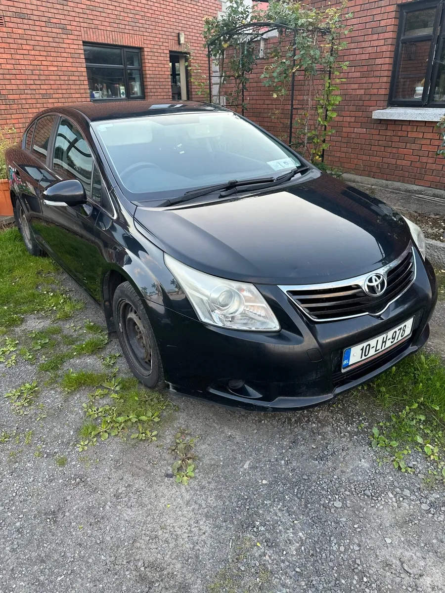 Toyota Avensis NG 2.0 D4D Terra 4 dr 2010 - Image 1