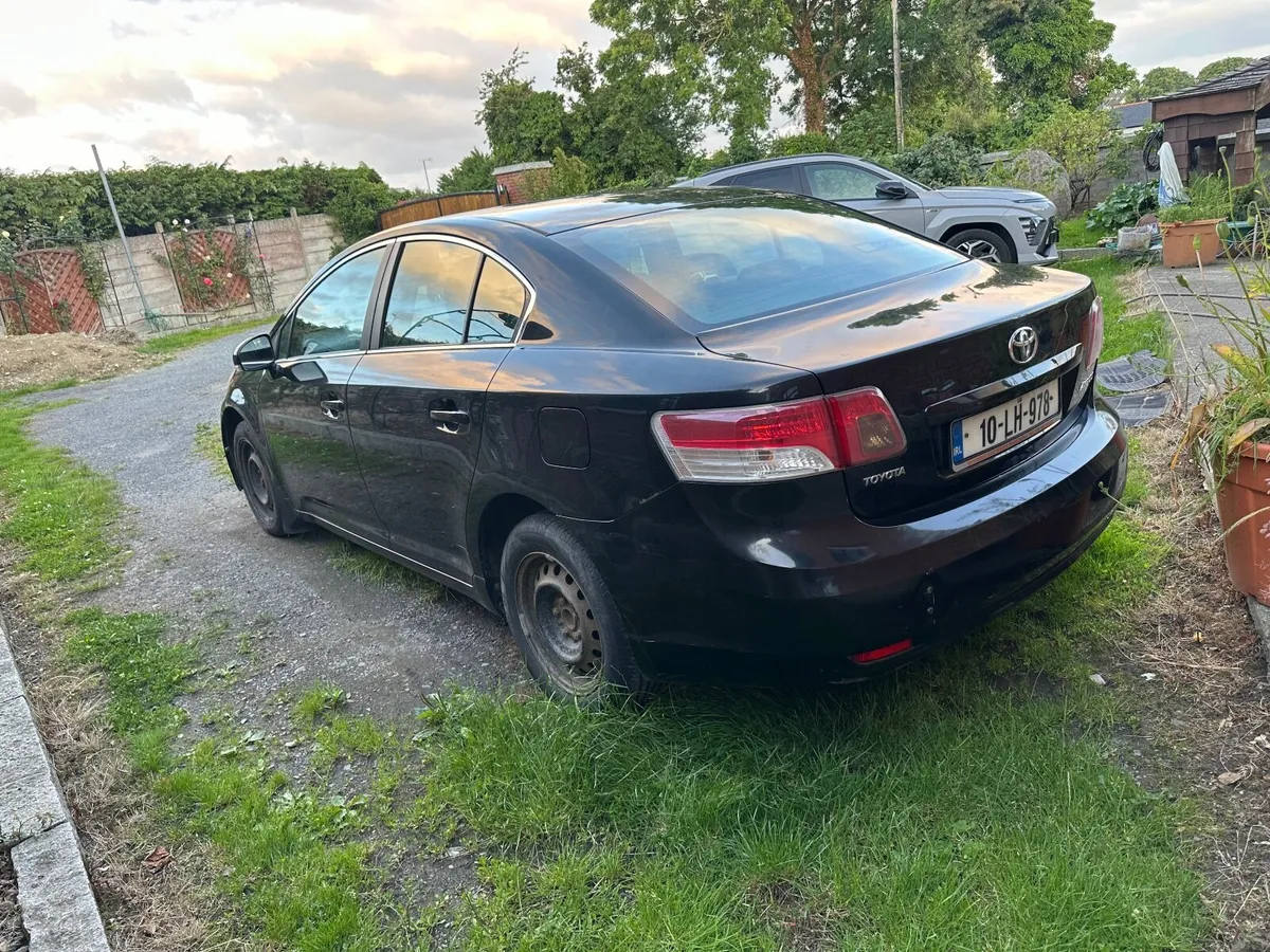 Toyota Avensis NG 2.0 D4D Terra 4 dr 2010 - Image 3