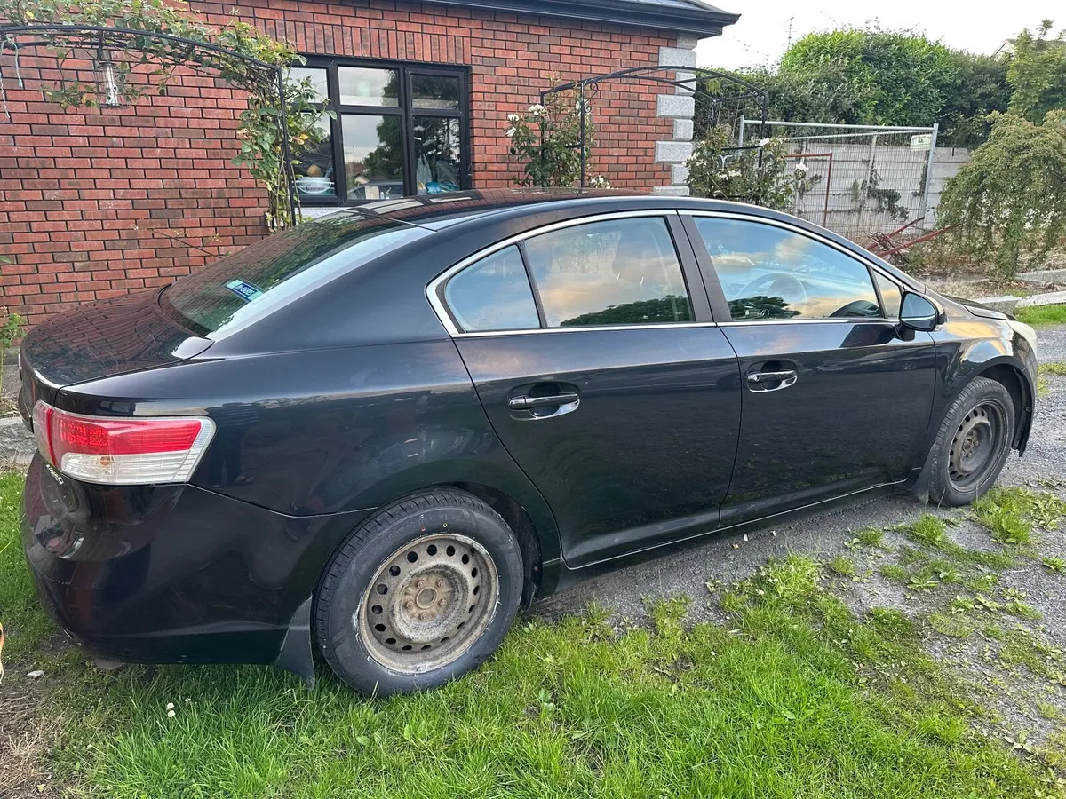 Toyota Avensis NG 2.0 D4D Terra 4 dr 2010 - Image 4