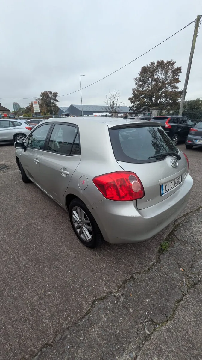 Toyota Auris 2009 - Image 3