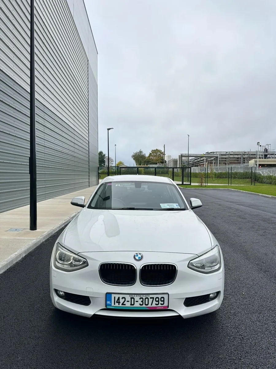 BMW 116i Automatic - Image 2