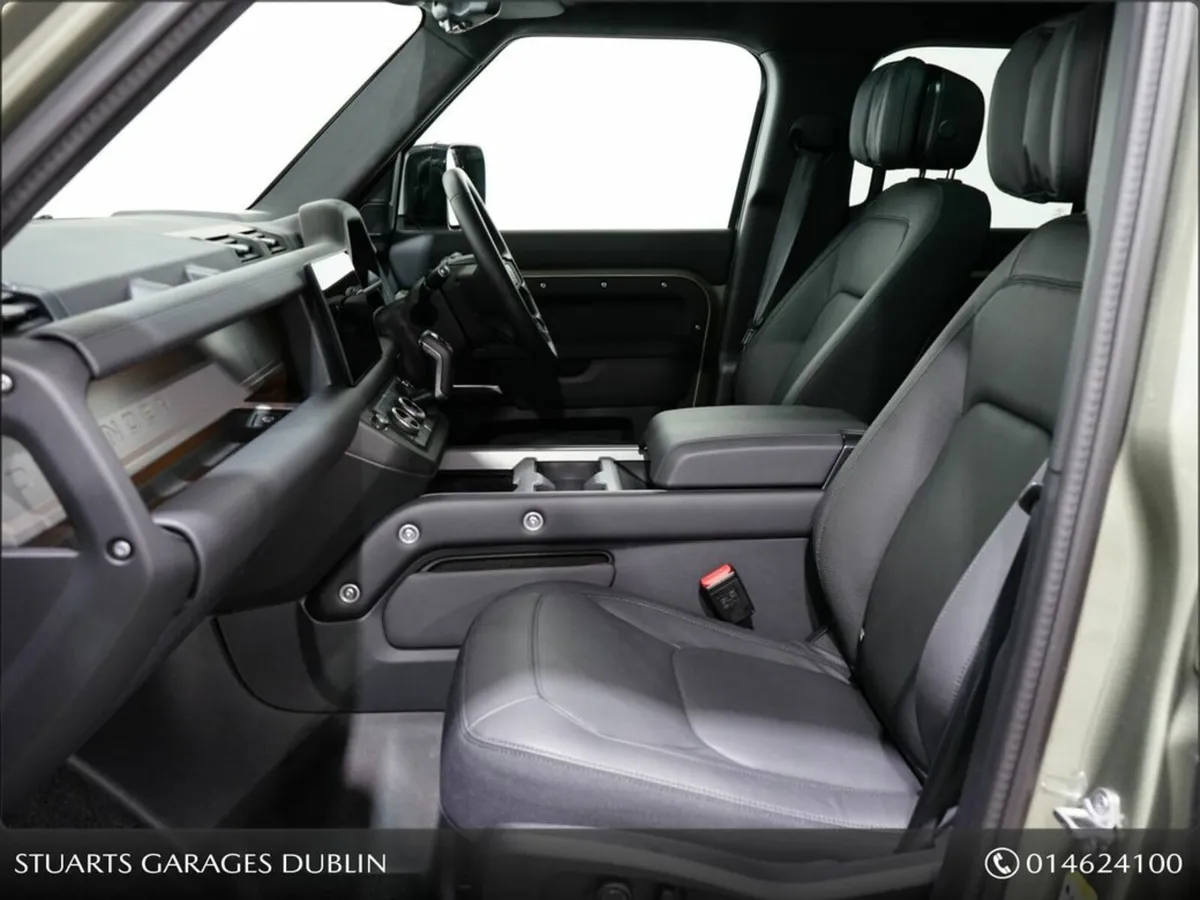 Land Rover Defender EXTREMELY RARE DEFENDER X: MAS - Image 3