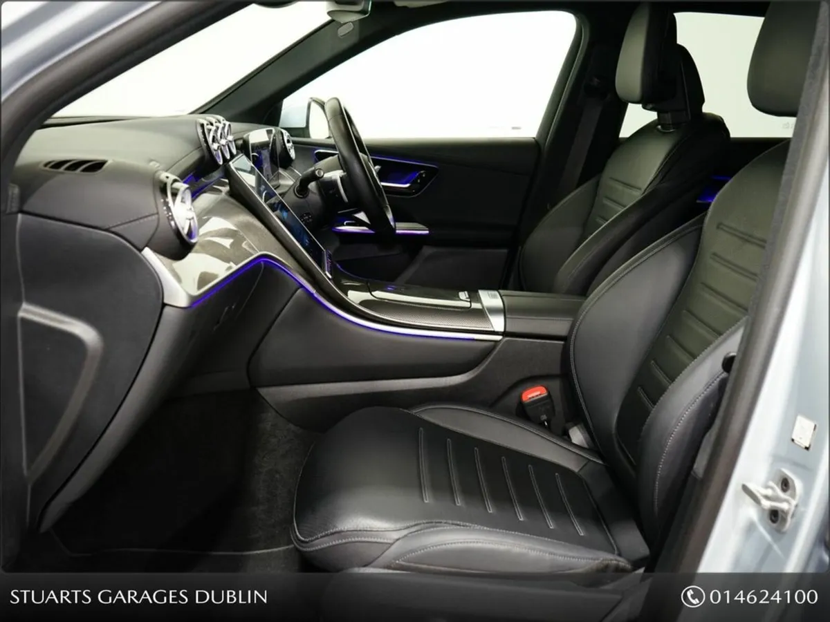 Mercedes-Benz GLC 300e AMG LINE PHEV: IRIDIUM SILV - Image 3