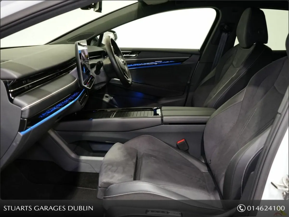 Volkswagen ID.7 MATCH PRO. GLACIER WHITE METALLIC - Image 3