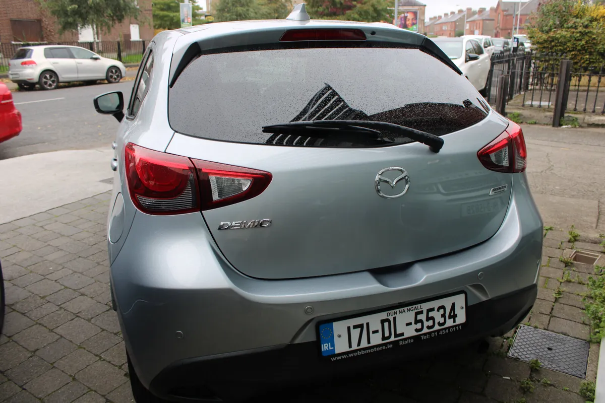 Mazda Demio/2 1.3 AUTOMATIC 2017 - Image 4