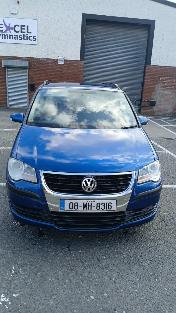 7 seater - Image 1