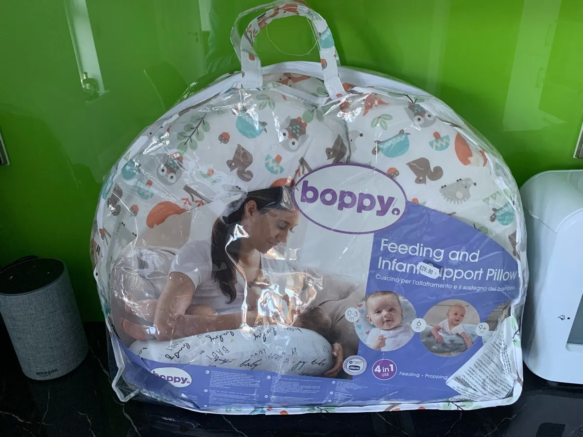 Bobby Feeding and Support Pillow