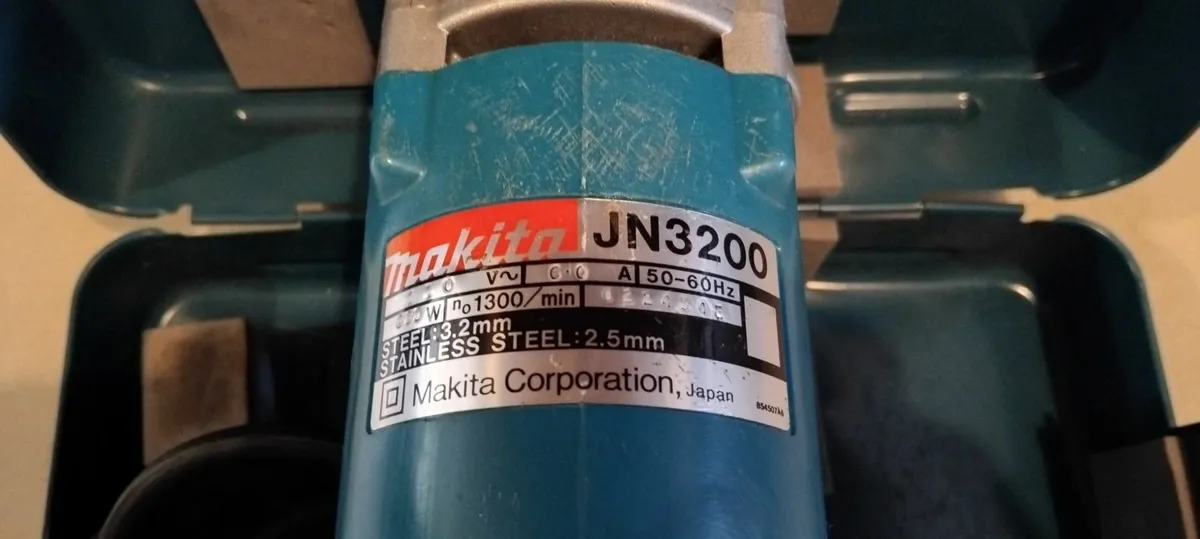 Makita JN3200 Tin Nibblers 110v - Image 4