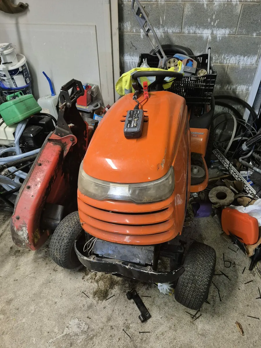 3 ride on lawnmowers - Image 4