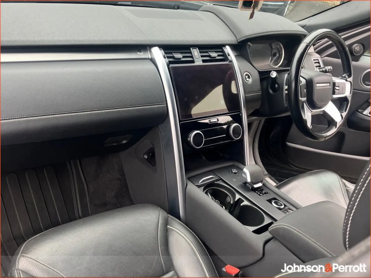 Land Rover Discovery Commercial HSE R-dynamic 3.0 - Image 4