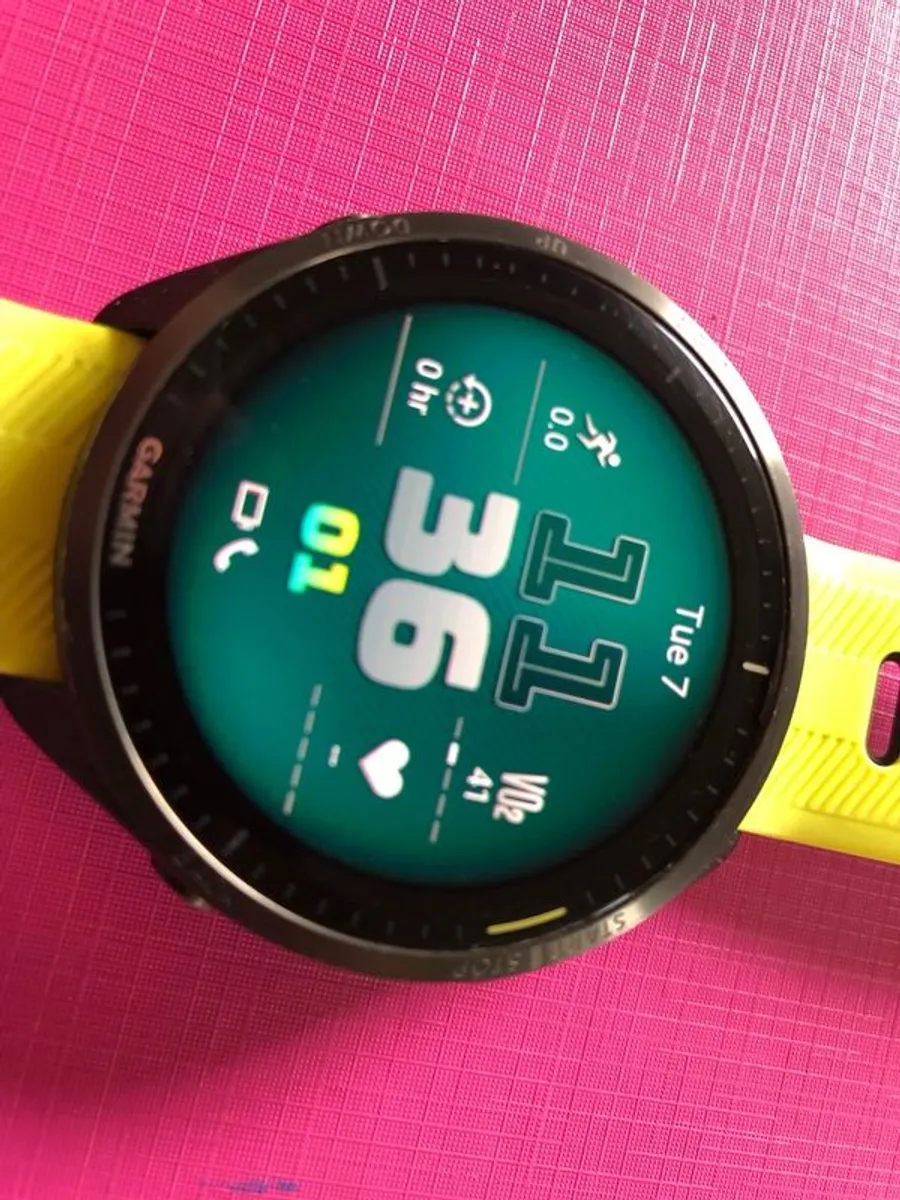 Garmin 965 .Amp yellow. Excellent condition. - Image 3