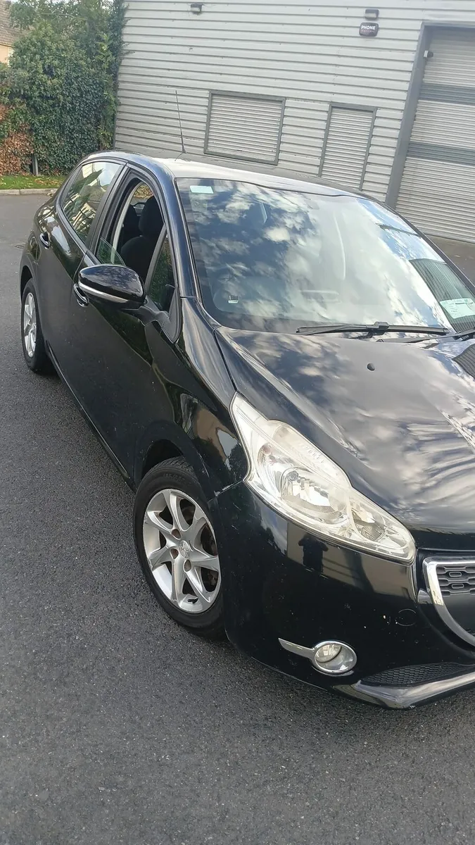 Peugeot 208 - Image 3