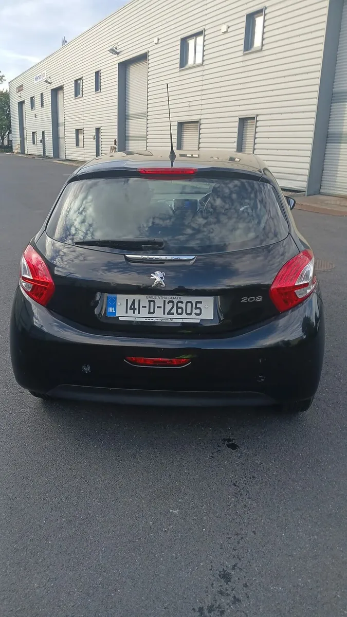 Peugeot 208 - Image 4