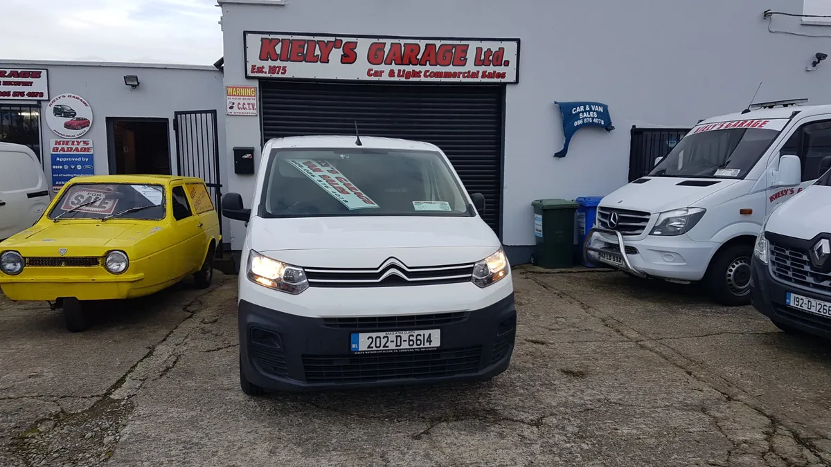 Citroen Berlingo 202D HI SPECK VAT INVOICE - Image 2