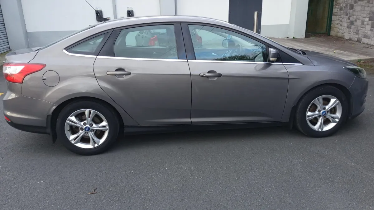 FORD FOCUS / 2012 / 1.6 DIESEL / MANUAL / NCT - Image 4