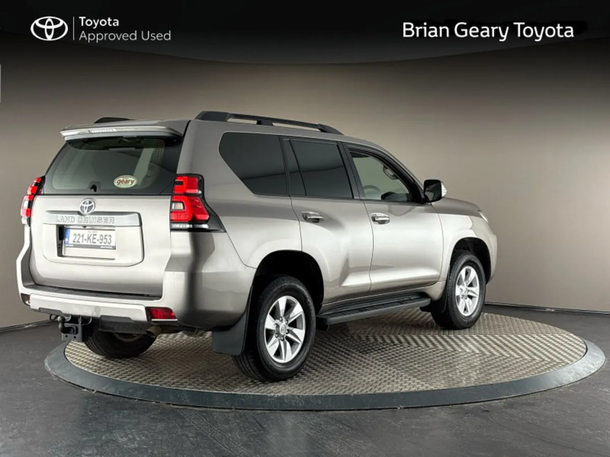 Toyota Land Cruiser LANDCRUISER LWB COMM - Image 2