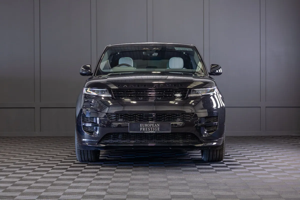 2025 Range Rover Sport P460e Dynamic SE - Image 2