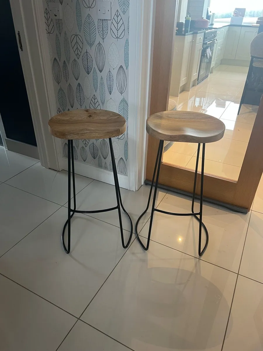 Bar stools x2