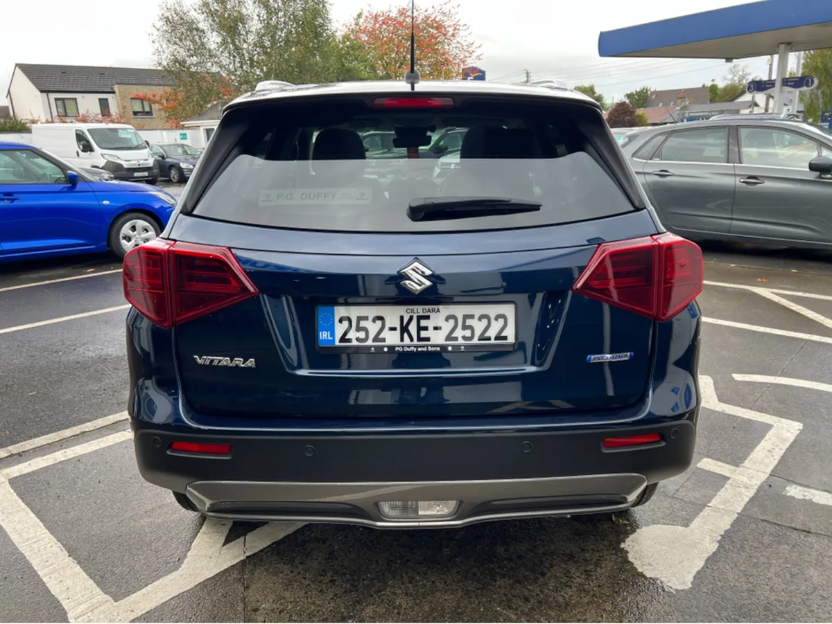 Suzuki Vitara 1.4 B/JET HYBRID ULTRA - Image 4